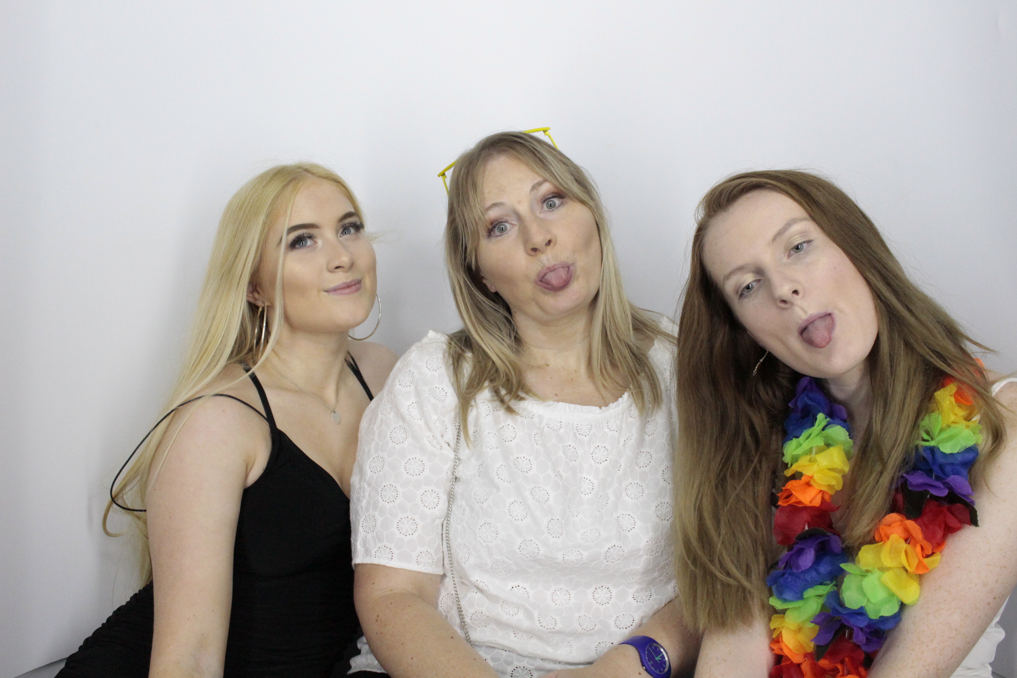 Ellesse's 21st Birthday | View more photos from the event at gallery.myphotoboothexperience.co.uk/u/MyPhotoBoothExperienceLtd/Ellesses-21st-Birthday